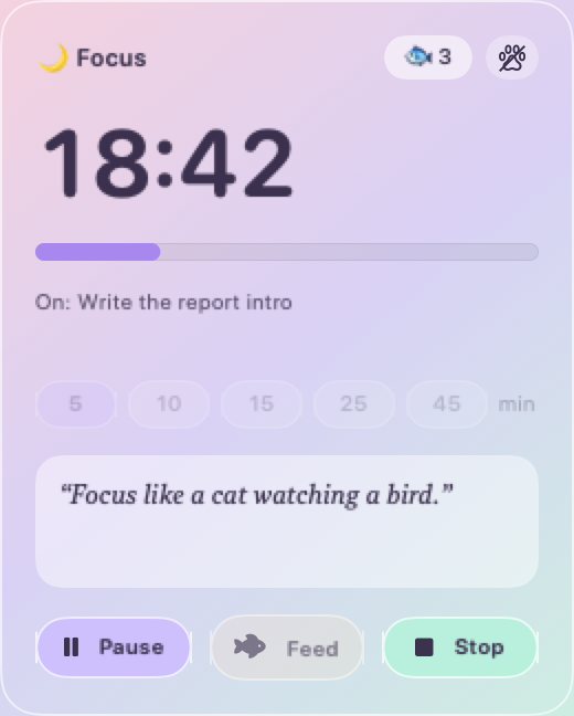 The quick-glance card shown above Gatsby: an 18:42 focus timer, a quote reading 'Focus like a cat watching a bird.', and Pause, Feed and Stop buttons.